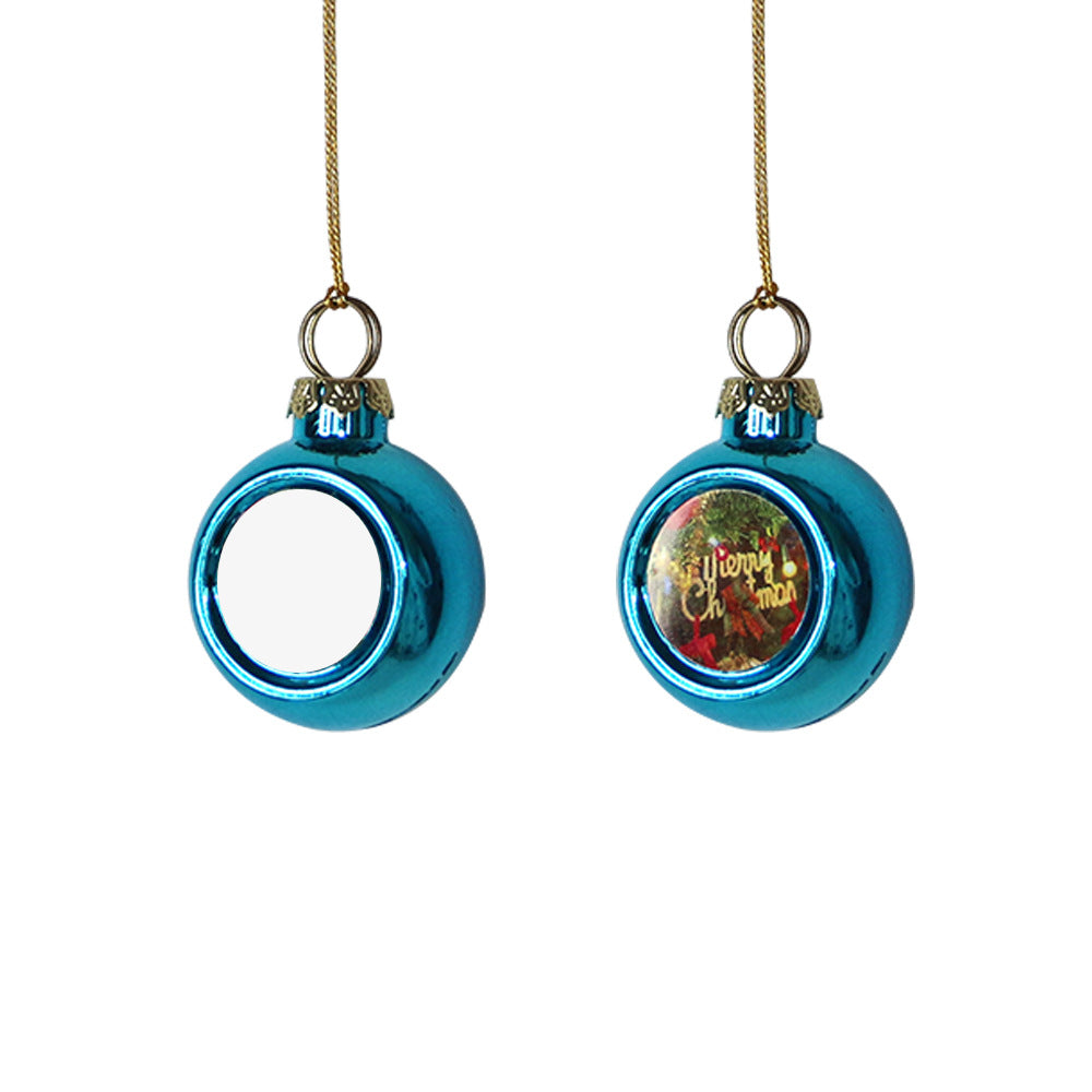 Christmas ornament, traditional ball ornament